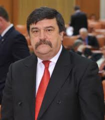Toni Greblă a depus jurământul de învestitură în funcţia de judecător al CC. Băsescu